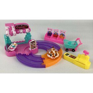 Zuru Hamsters In A House Food Frenzy Playset Interactive Pet Track Cupcake Shop